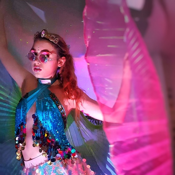 CLOSET INFO - Picture 2 of 6